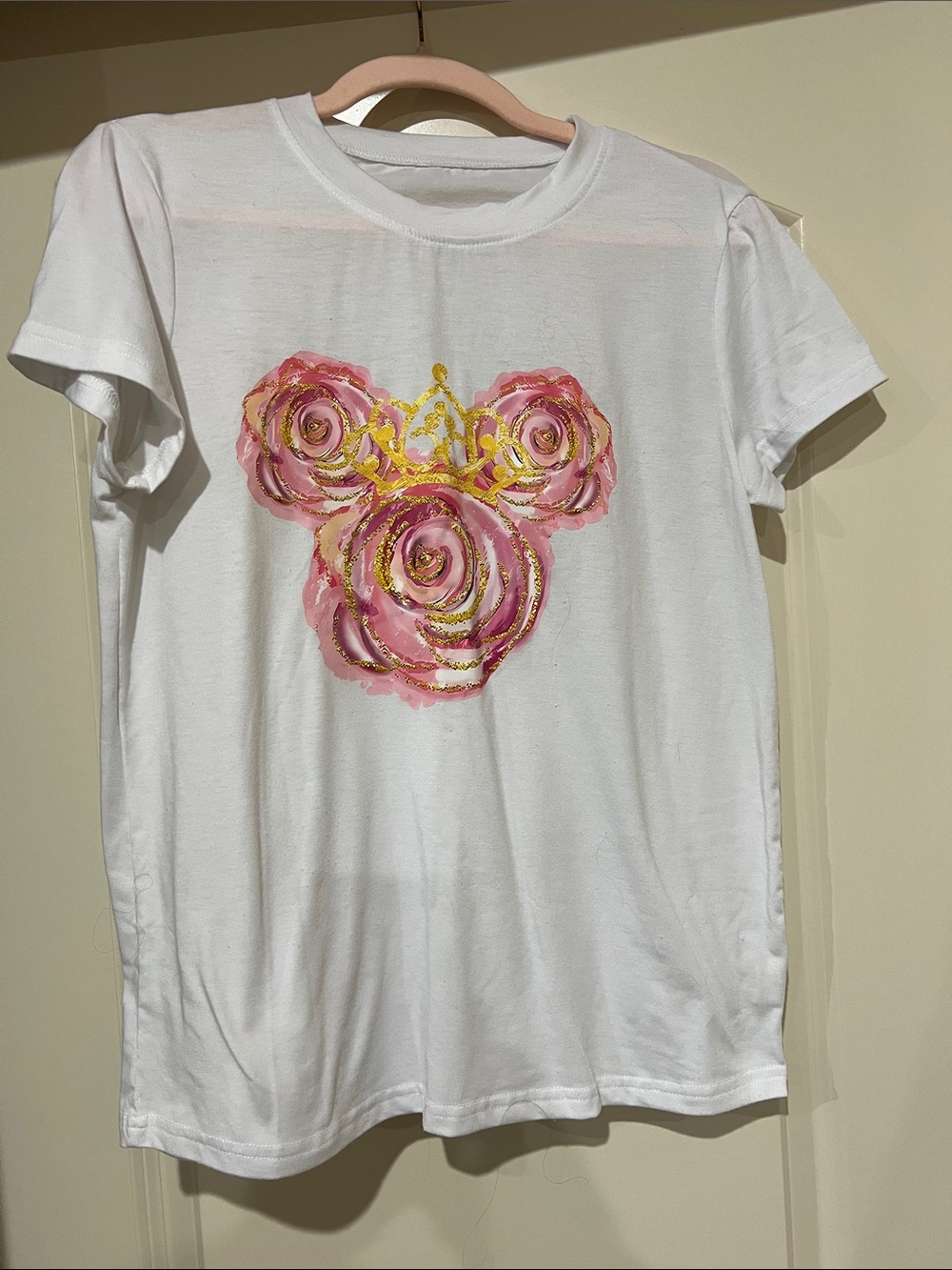 🌻🌻 Ks POSHER SALE  tee with Pink Rose Minnie Mouse w/crown Motif and Gold Trim